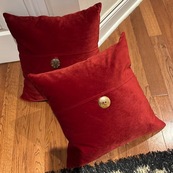 2 Couture Throw Pillows Red - Picture 3 of 11